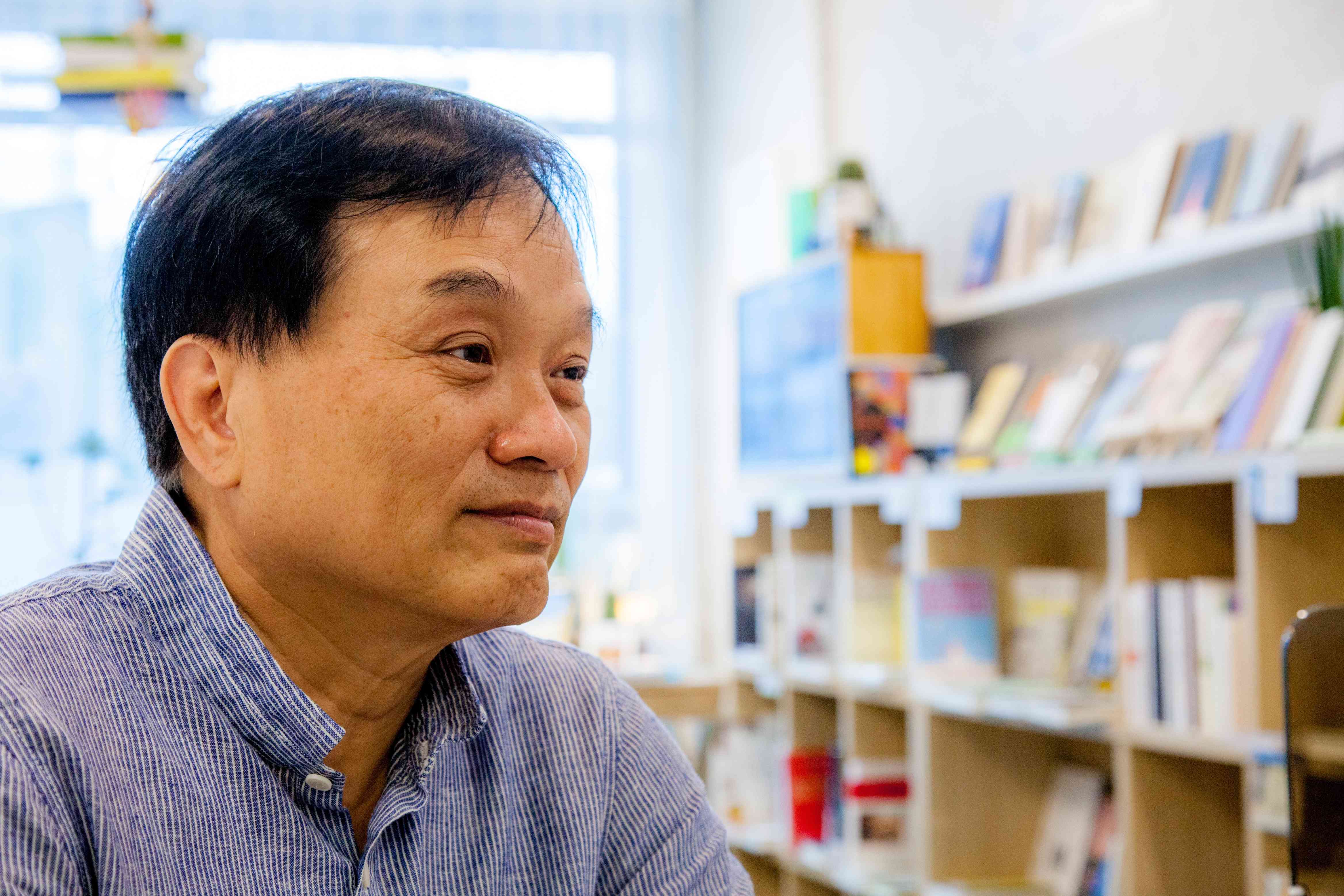 인터로그 | 곽재구 시인과 순천역 앞 <책방 심다>