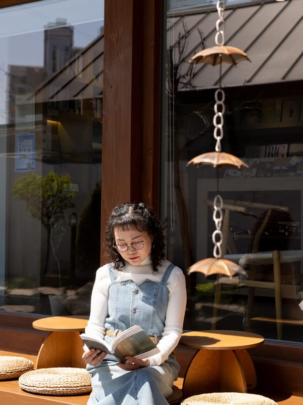 계절의 변화를 온몸으로 느끼는 한옥 책방☀️